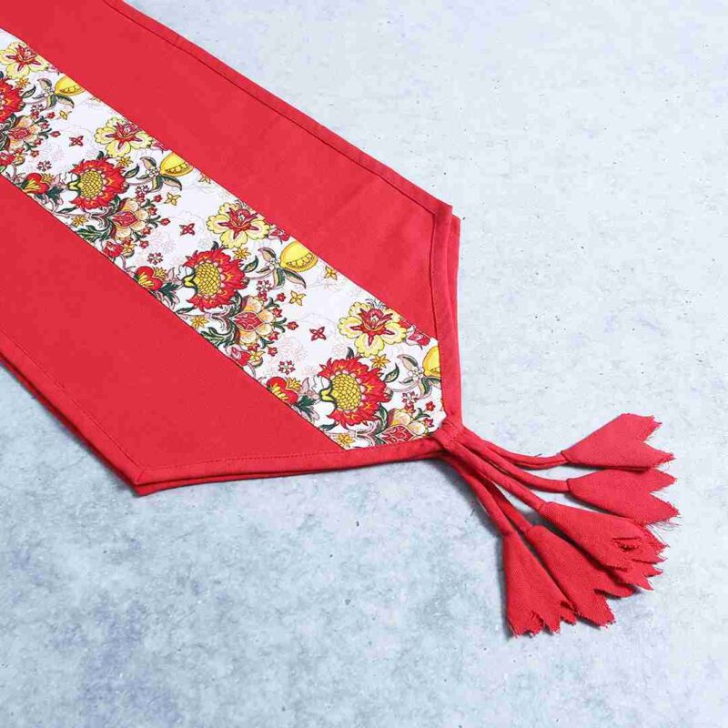 Como Table runner with floral print - Red - Image 6