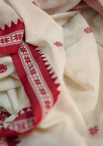 Zwab Women's Cotton Silk Soft Jamdani Sarees With Attach Unstitched Blouse Piece (Off White) - Image 3