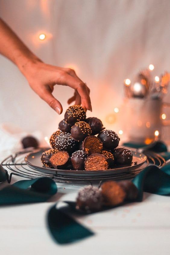 WINNI - 24 Pcs Lavish Chocolate Pack | Belgian Chocolates | Chocolate Gifting Hamper | Truffles Chocolate Box | Handmade Celebration Choco - Premium Gift For Loved Ones | Chocolate Gift For Birthday, Anniversary, Valentine - Image 2