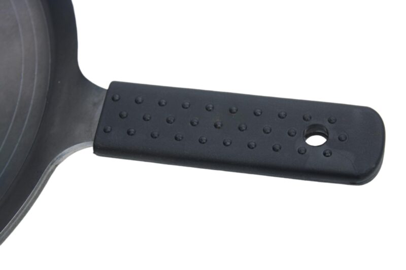 MYNAKSHA Iron Nonstick Crepe Pan/10inch Skillet Pan/Dosa Tawa Tortilla Pan/Induction Griddle Comal Pancake Pan - Image 5