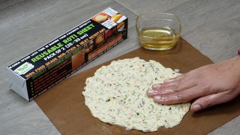 SIRISNAX Roti Maker Sheet Round Pack 2(34 cm) Kitchen Accessories Items Baking Tools Silicon mat Baking mat Silicon Sheet Baking Sheet Kitchen Gadgets Reusable Option to Parchment Paper - Image 4