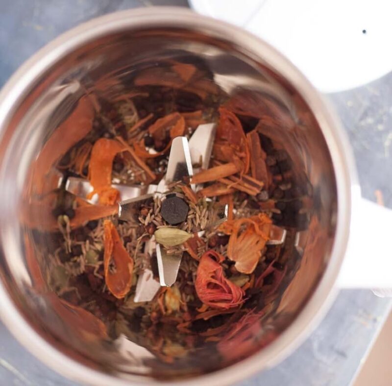 Jaia Fusion Mixer Grinder 500 Watt With 1000 Watt Dry Iron Non-Stick Plate 1 Year Warranty - Image 9