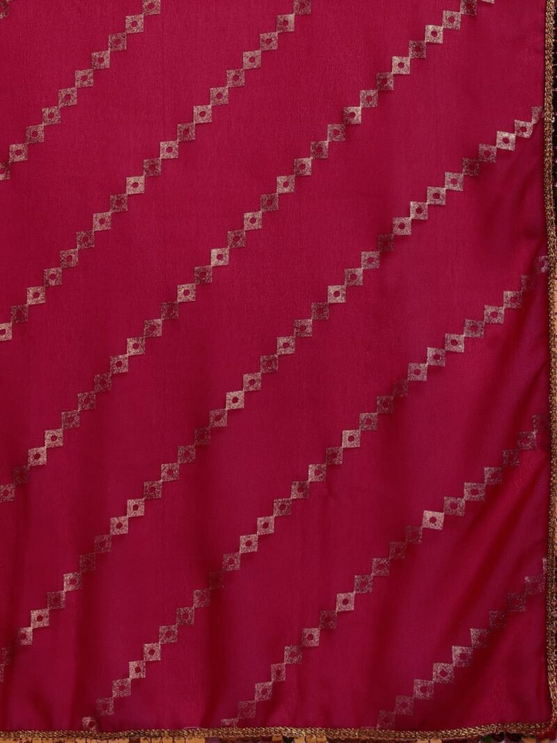 Looks 18 Women's Geometric Print Pure Georgette Saree With Blouse Piece (Georgette-Pink-sari-0222-Free-Size_Pink) - Image 4