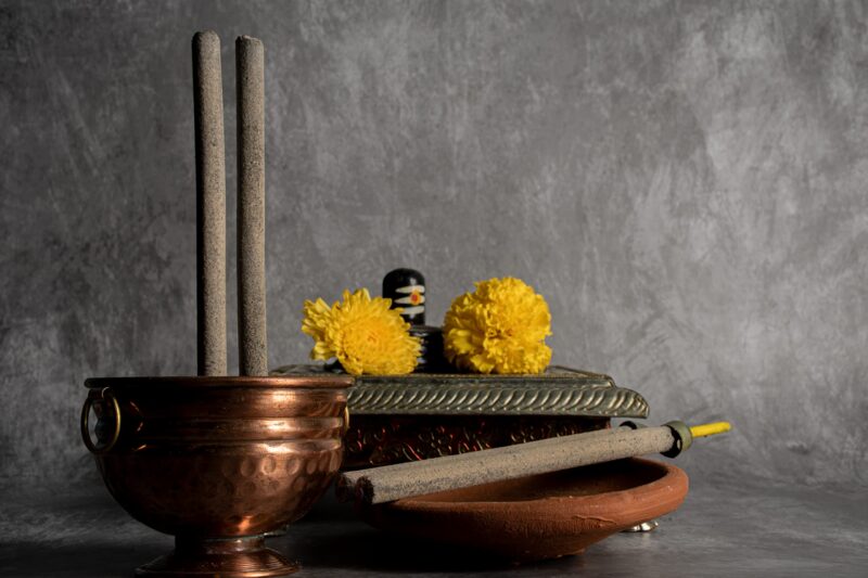 Swaha Candy Loban Stick (Set of 10), Long Lasting Earthy Fragrance Incense Sticks - Pack of 1 - Image 7