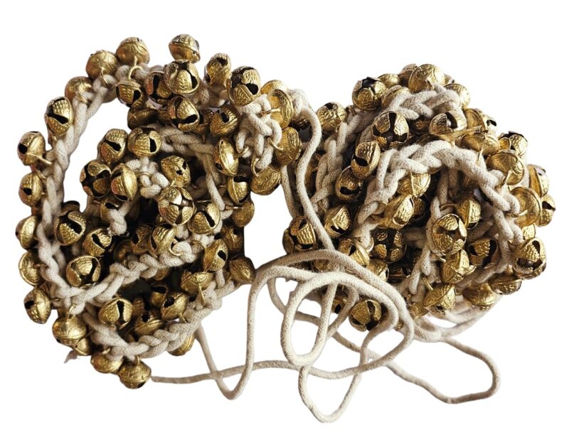 SKSM METALS ® KATHAK GHUNGROO WHITE COTTON STRING (2.5cm, Brass) (100+100 bells) - Image 3
