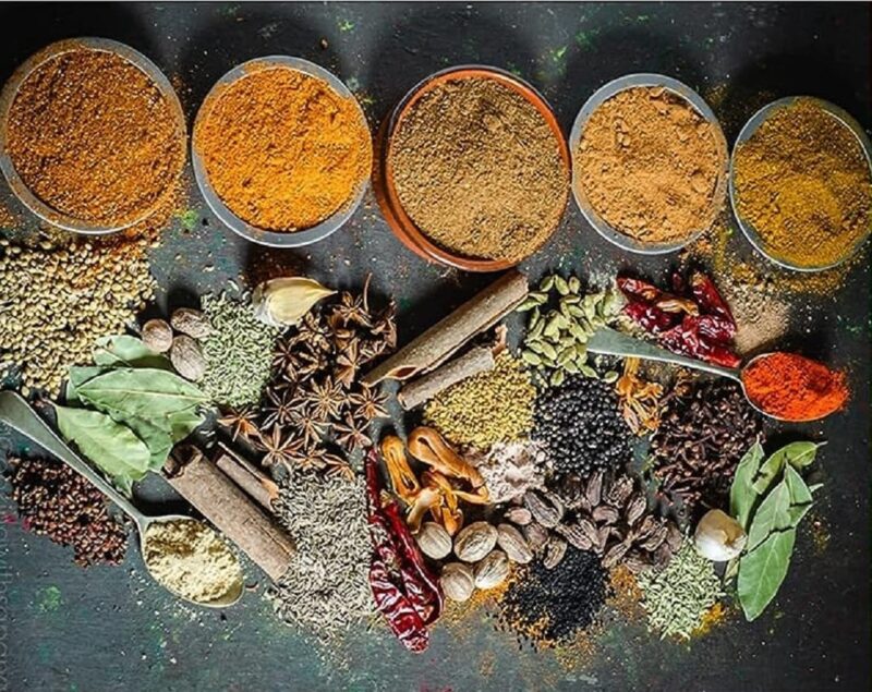 Jaia Fusion Mixer Grinder 500-Watt Mixer Grinder with 3 Jars Liquidizing Wet Grinding and Chutney Jar Stainless Steel blades 1 Year Warranty - Image 6