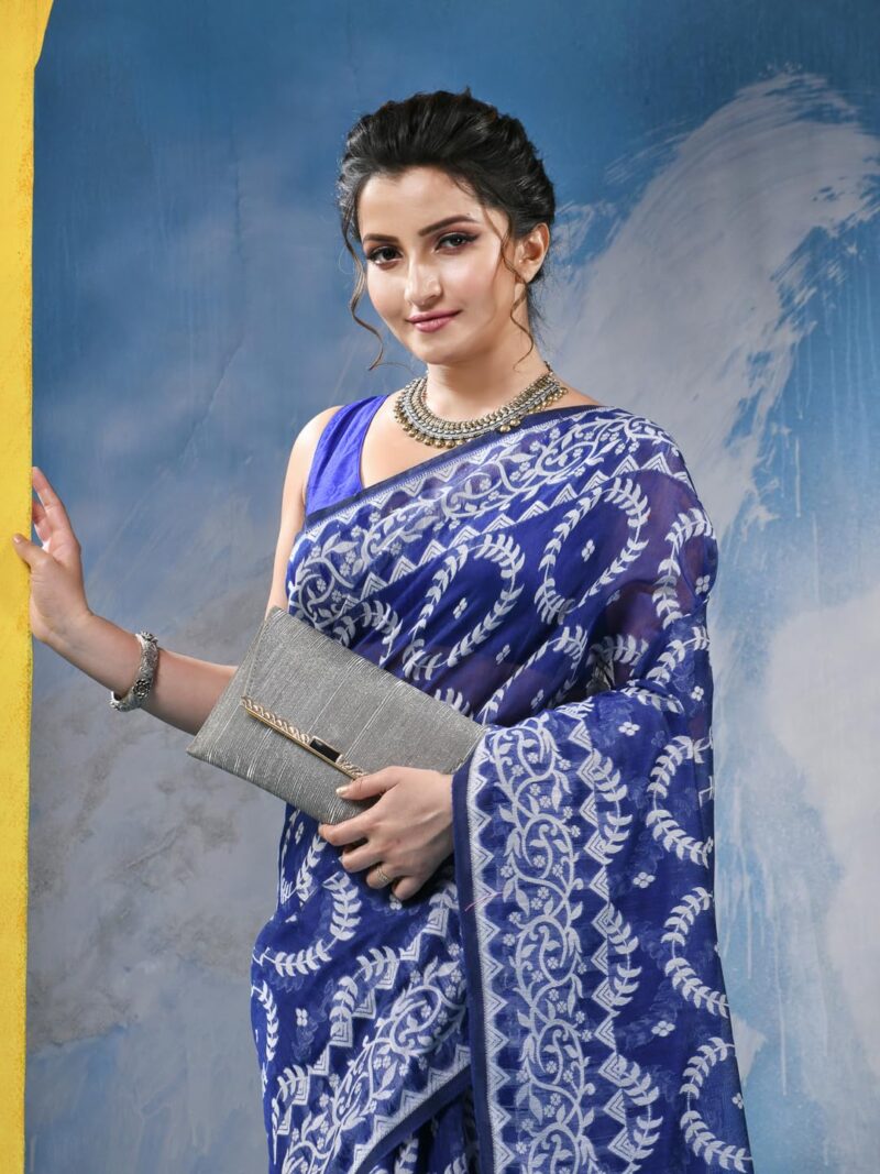 dB DESH BIDESH Women`s Resham Dhakai Jamdani Cotton Handloom Saree Rose Design Jamdani Saree (Blue White) - Image 4