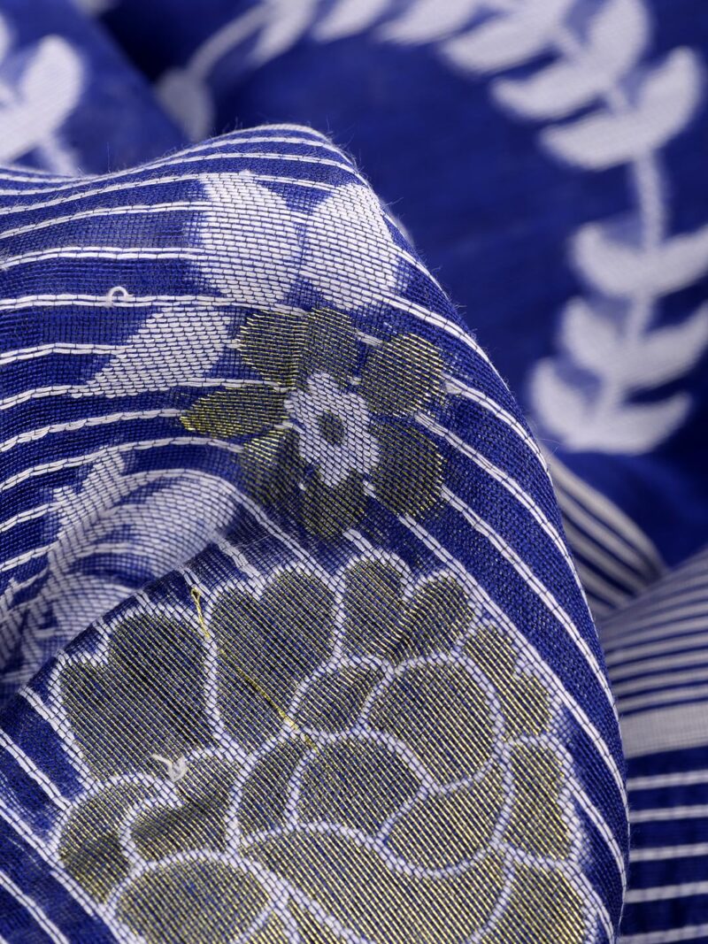 dB DESH BIDESH Women`s Resham Dhakai Jamdani Cotton Handloom Saree Rose Design Jamdani Saree (Blue White) - Image 2