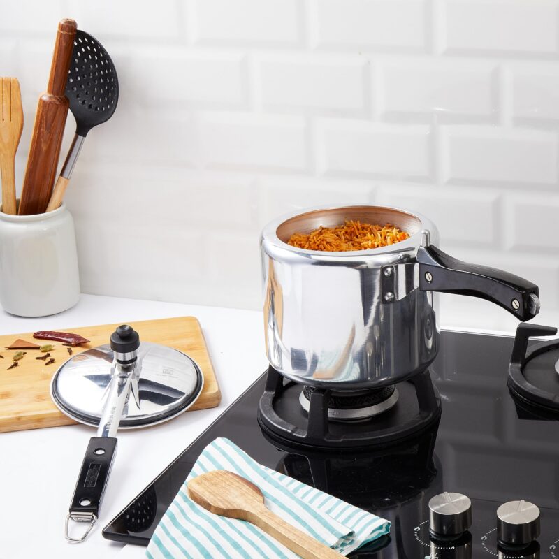 Amazon Brand - Solimo - Sleek Induction Bottom Aluminium Pressure Cooker - 3 Liter (Inner Lid), Silver - Image 8