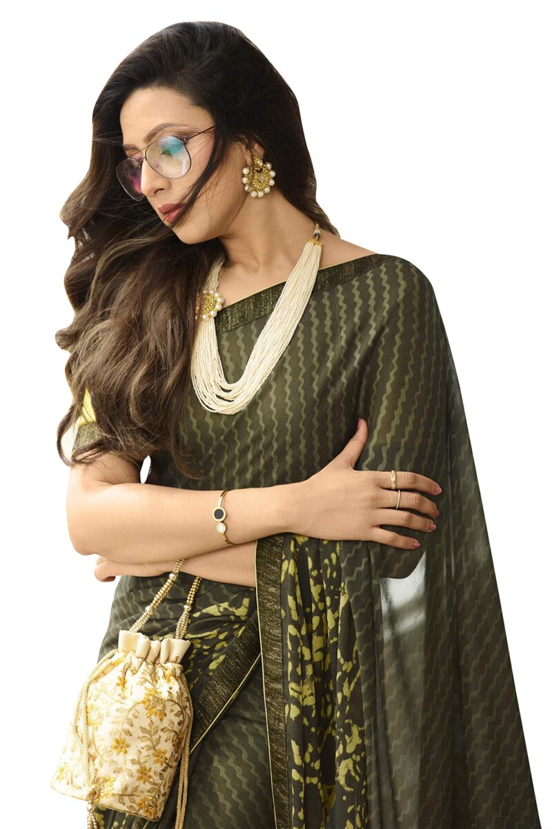 RAJESHWAR FASHION WITH RF Moss Silk Checks Printed Saree With Foil Print Lace Border & Blouse Piece(Mehindi-Green_Free Size 6.30 Mtr) - Image 4