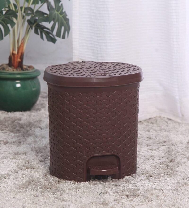 Brown|Classic Pedal Dustbin / 12 Litres