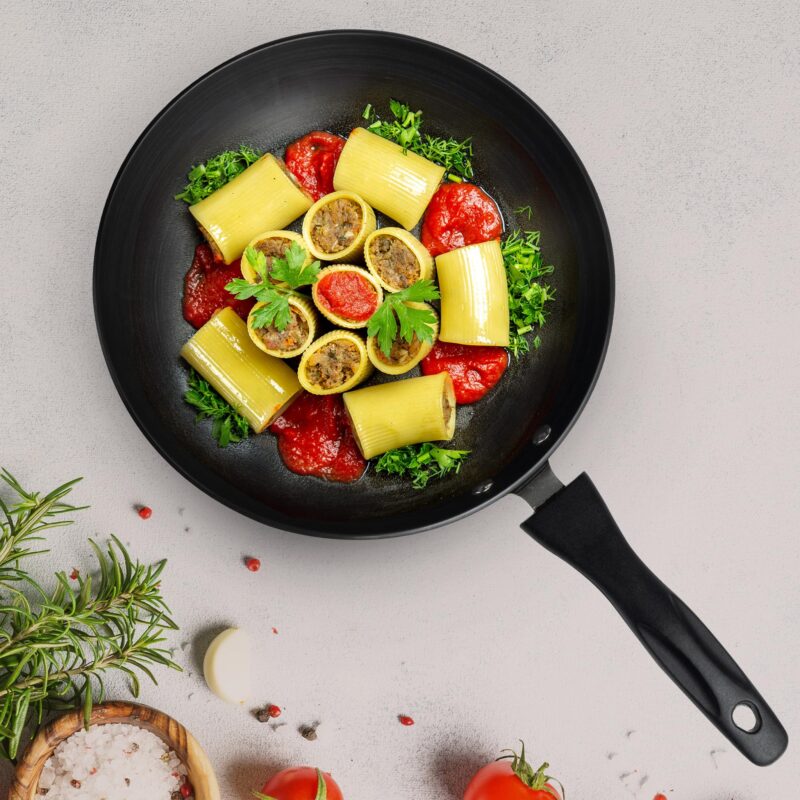 AGARO Elite Hard Anodised Tapper Frying Pan, 1.5L Capacity, 24 cm Diameter, Gas Oven Compatible, 3 mm Thick Plate, Riveted Handle, Frying, Cooking, Serving, Black - Image 7