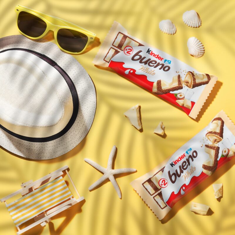 Kinder Bueno White Chocolate with Hazelnut (Pack of 3)*39g - Image 4