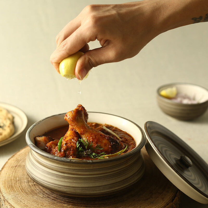 Teramo Brown Serving Handi Small 1 pc - Image 2