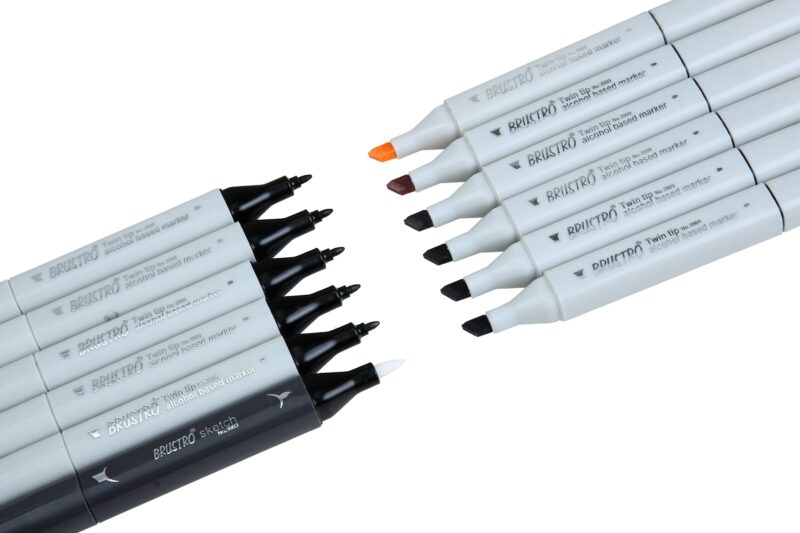 BRUSTRO Twin Tip Alcohol Based Marker Set of 12 - Warm Greys in Crossline PP See Through Box - Image 3
