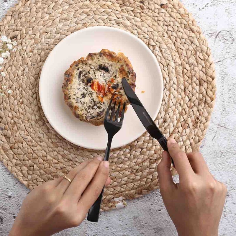 Roma Cutlery Gift Set - Black - Set of 24pcs - Image 4