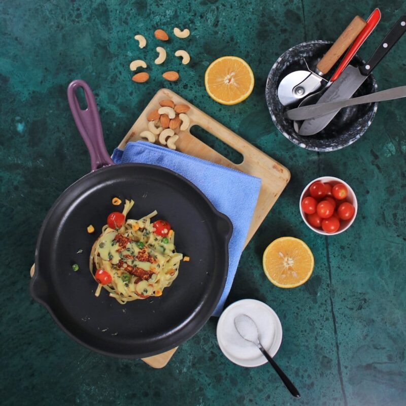 Ferro Cast-iron 26 cm Frying Pan, Corrosion-Resistant Coating, Compatible on Induction, 1.6 L, 5 Years Warranty, Purple - Image 12