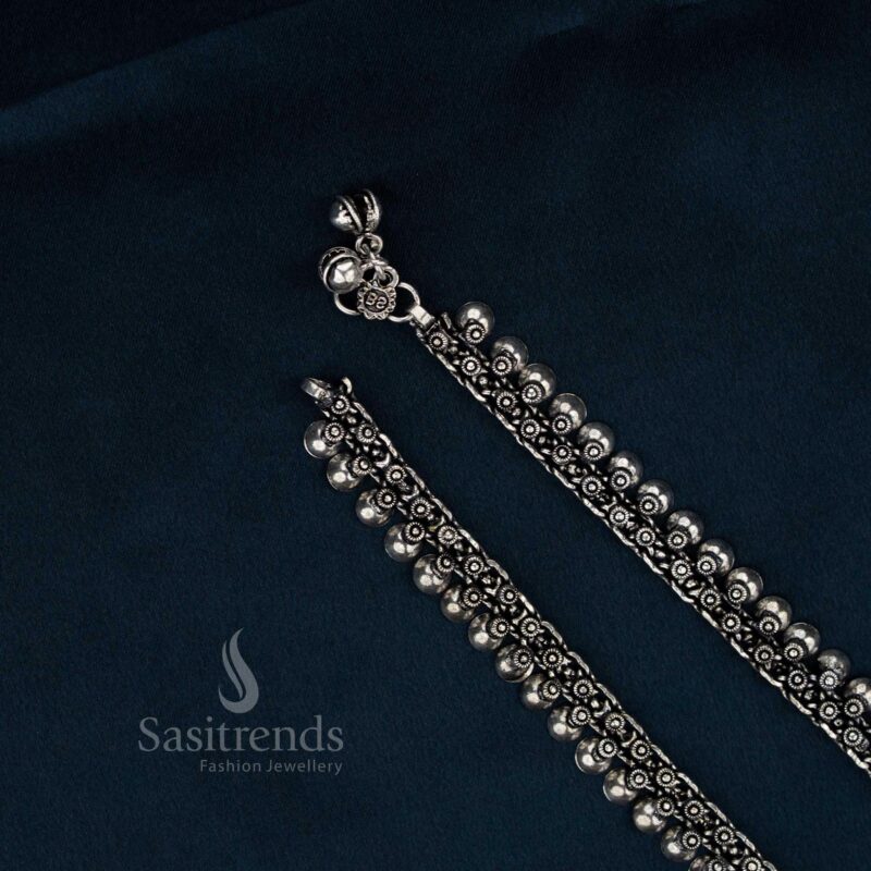 Sasitrends Oxidised Silver Floral Payal Traditional Antique Anklet with Ghungroo Charm for Women - Image 4