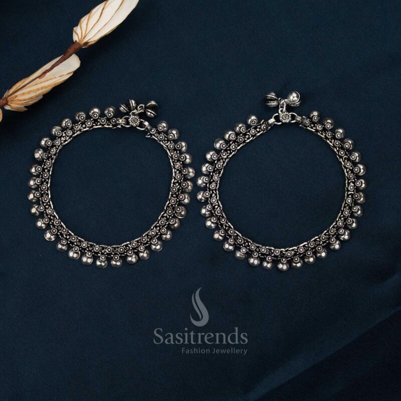 Sasitrends Oxidised Silver Floral Payal Traditional Antique Anklet with Ghungroo Charm for Women - Image 2