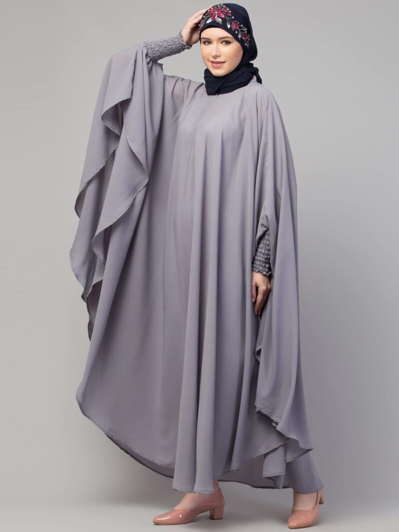Mallika Smoking at sleeve Irani kaftan - Image 5