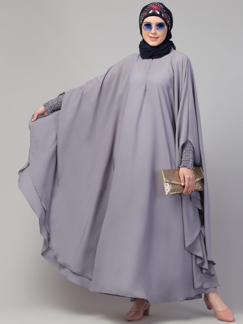 Mallika Smoking at sleeve Irani kaftan - Image 8
