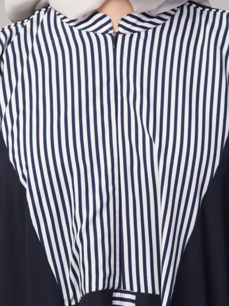 Muslim Closet Free Size Elegant Kaftan Abaya with Striped Design - Irani Kaftan Burqa for Women and Girls - Image 5