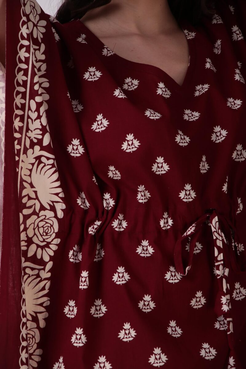 Masha Women's Cotton Printed Saras Kaftan Nighty Maroon - Image 6