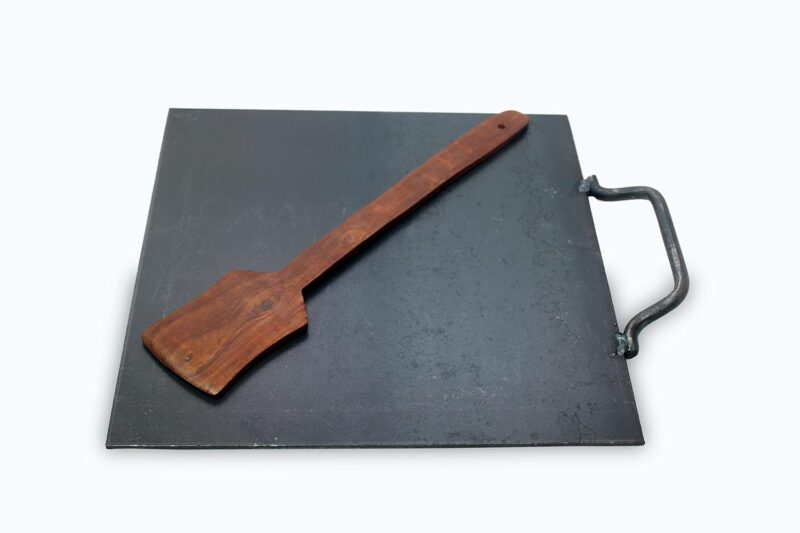 PRINA E-SHOP Iron Flat Square Design Induction Comfortable Tawa with One Side Handle with Wooden Turner for Dosa/Roti/Chappati/Dosa Kallu (Black_12inch x 12inch) - Image 3