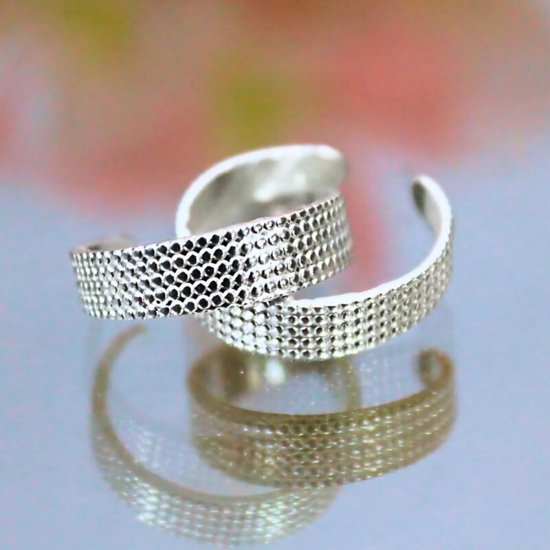 Silver Chest 925 Toe Ring Silver For Women - Pair of 2 Adjustable Size Self Design Sterling Silver Toe Rings Bands - Image 6