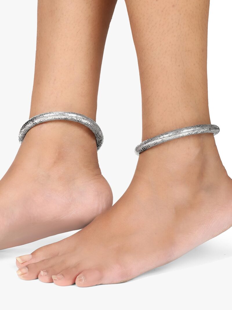 Yellow Chimes Oxidised Kada Anklets for Women Silver Oxidised Traditional Tribal kada Anklets Payal for Women and Girls - Image 7