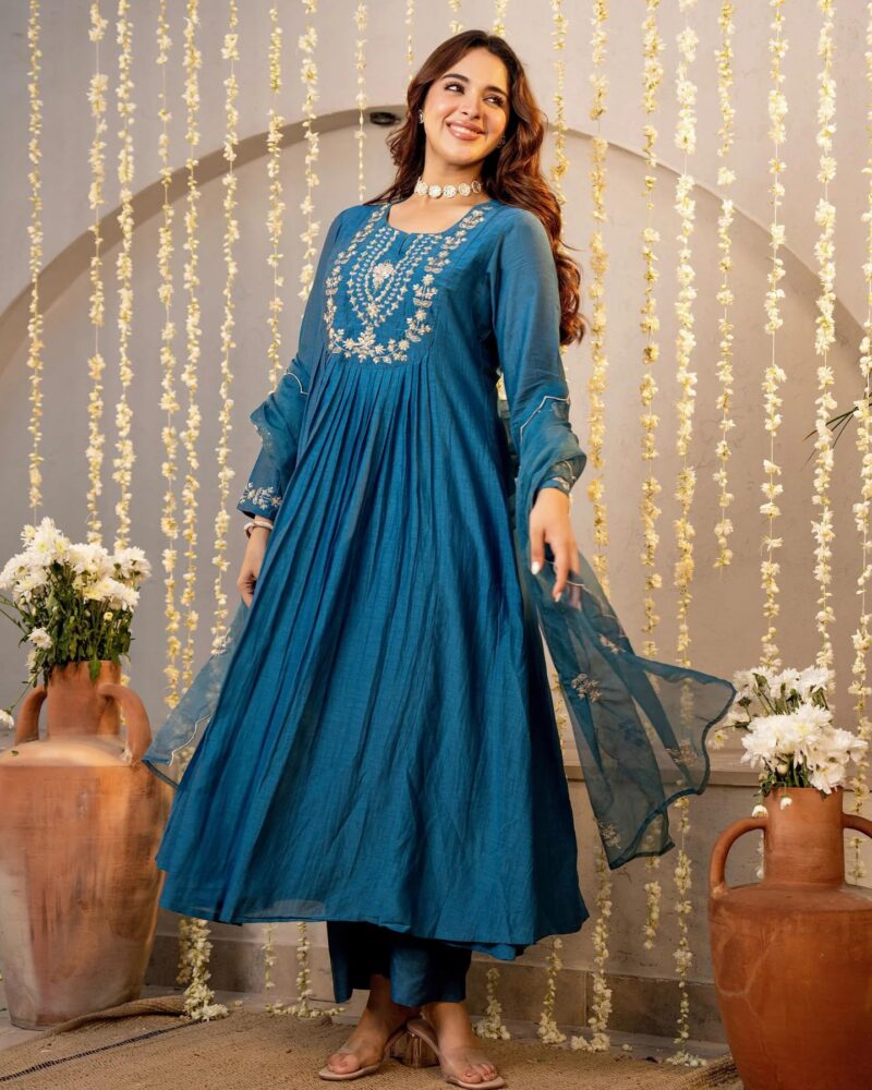 Nermosa Women Embroidery Solid A-Line Kurta and Pant Set with Dupatta (IN, Alpha, L, Morepeach) - Image 5